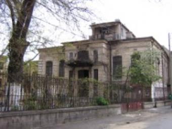 Solid villa in central BUCHAREST Bucharest